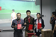 羽毛球比赛领奖